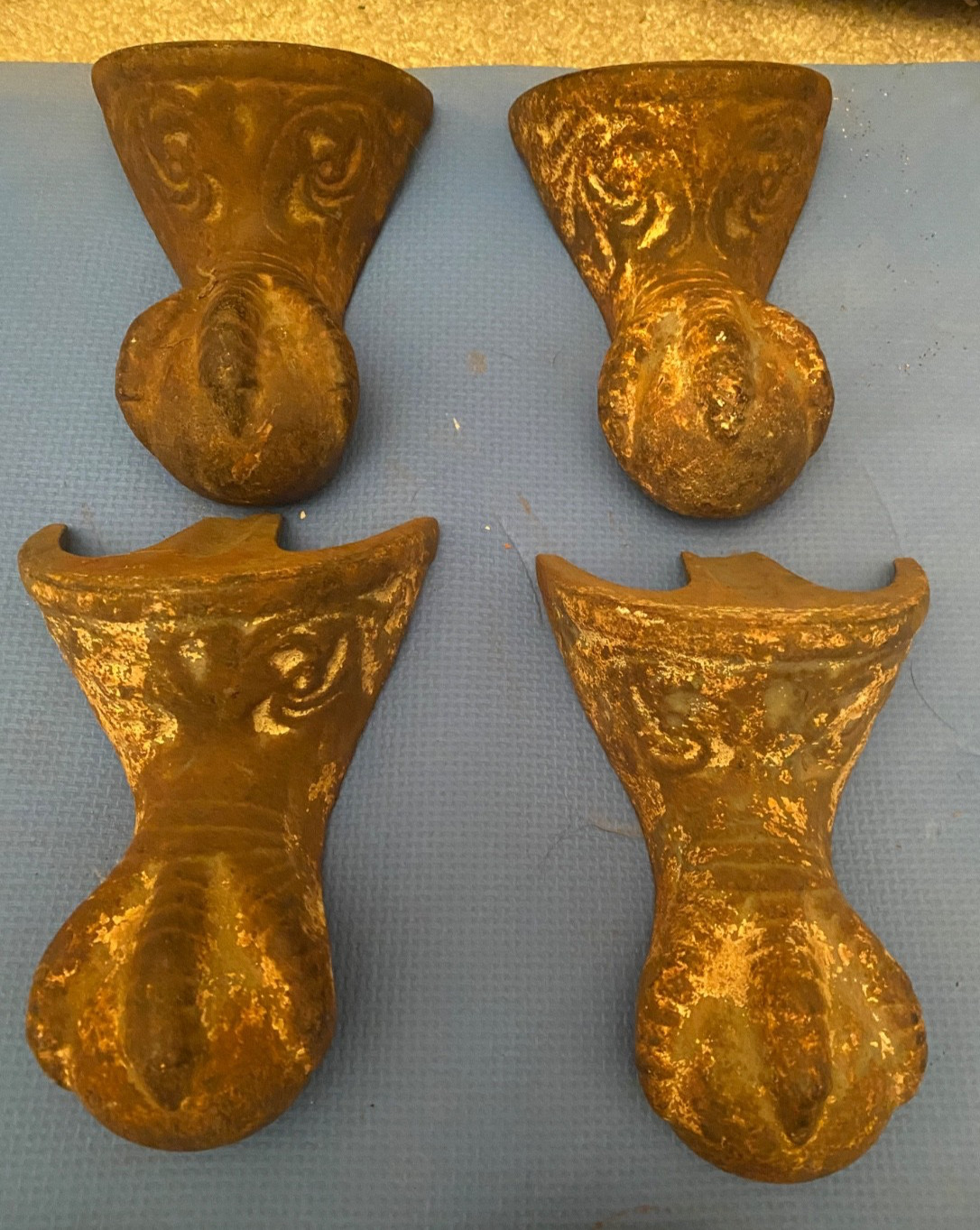 Set 4 Cast Iron Ball & Claw Bath Tub Feet. Farmhouse Bathtub 6″ Tall Original